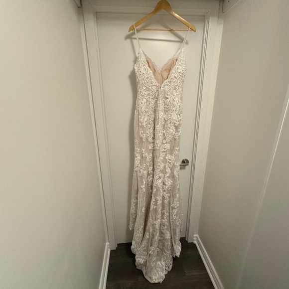 Sophia Tolli Charlee Y11967F Brand New Unworn Unaltered Wedding Dress - Picture 5 of 7